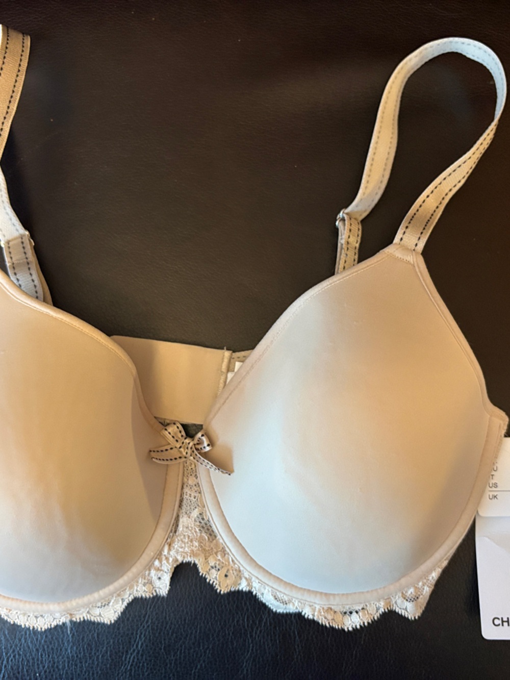 Chantelle Beige Lace-Trim Molded Bra 32DD E NWT